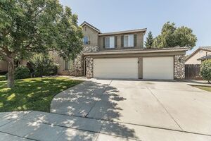 photo 1 of 1948 Austin Avenue, Clovis, CA 93611