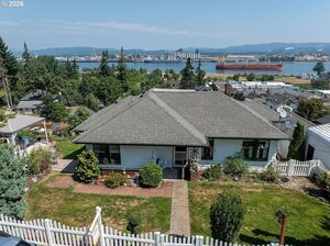 photo 1 of 417 W E St, Rainier, OR 97048