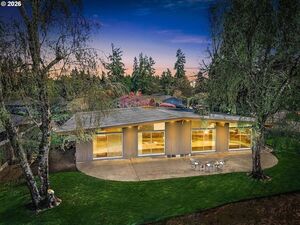 photo 1 of 2205 NE Country Club Dr, Canby, OR 97013