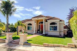 photo 1 of 18006 Reamer Rd, Castro Valley, CA 94546
