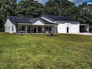 photo 1 of 1004 Breeden Rd, Charlotte, TN 37036