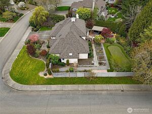 photo 1 of 2636 259th Court SE, Sammamish, WA 98075