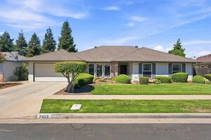 photo 1 of 7423 N 4th St, Fresno, CA 93720