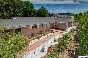 photo 1 of 1123 Inverness Dr, La Canada Flintridge, CA 91011