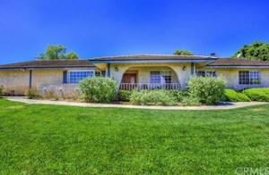 photo 1 of 14610 Viewcrest Dr, Riverside, CA 92504