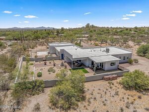 photo 1 of 10015 E Fort Lowell Rd, Tucson, AZ 85749