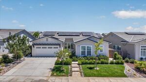 photo 1 of 655 Huntington Ave S, Madera, CA 93636