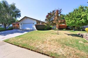 photo 1 of 8645 Fallbrook Way, Sacramento, CA 95826