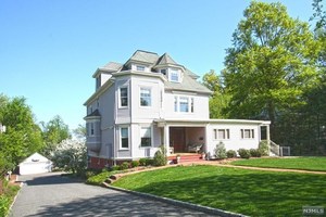 photo 1 of 363 Park St, Montclair, NJ 07043