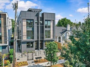 photo 1 of 4326 Woodlawn Avenue N #B, Seattle, WA 98103