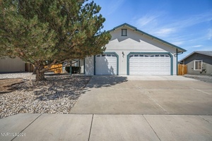 photo 1 of 1419 Rosy Finch Dr, Sparks, NV 89441