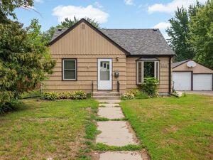 photo 1 of 5330 Georgia Ave N, Crystal, MN 55428