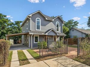 photo 1 of 3333 E 12th St, Austin, TX 78721