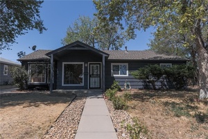 photo 1 of 941 Zion St, Aurora, CO 80011