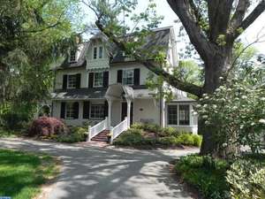 photo 1 of 505 Montgomery Ln, Wayne, PA 19087