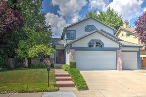 photo 1 of 995 Leah Cir, Reno, NV 89511