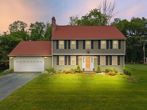 photo 1 of 461 Hodges St, Taunton, MA 02780