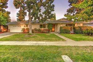 photo 1 of 6461 N Anna St, Fresno, CA 93710