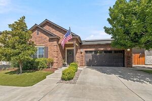 photo 1 of 4035 San Gabriel Ave, Clovis, CA 93619