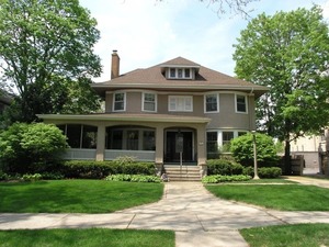 photo 1 of 114 S 6th Ave, La Grange, IL 60525