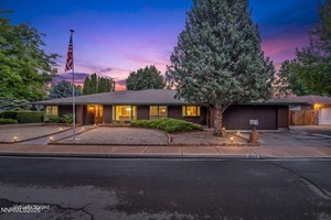 photo 1 of 1521 Valencia Ct, Carson City, NV 89703