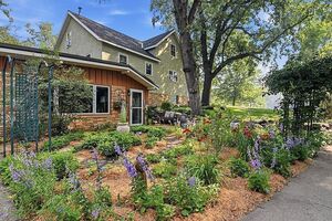 photo 1 of 220 4th St S, Sauk Rapids, MN 56379