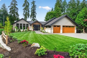 photo 1 of 33 Forest Glen Ln SW, Lakewood, WA 98498