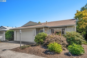 photo 1 of 15440 SW Alderbrook Cir, Tigard, OR 97224