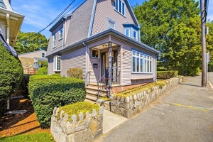 photo 1 of 262 Essex St, Swampscott, MA 01907