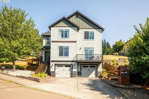 photo 1 of 4425 Y St, Washougal, WA 98671