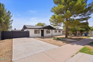 photo 1 of 10736 Donna Marie Dr, Socorro, TX 79927