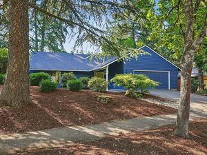 photo 1 of 7055 SW Tierra Del Mar Dr, Beaverton, OR 97007