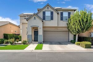 photo 1 of 5557 N  Citrus Ln, Fresno, CA 93711