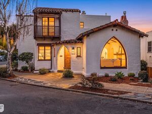 photo 1 of 1901 Clemens Rd, Oakland, CA 94602