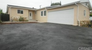 photo 1 of 6841 Hanna Ave, Canoga Park, CA 91303
