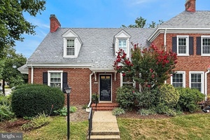 photo 1 of 4626 34th St S, Arlington, VA 22206