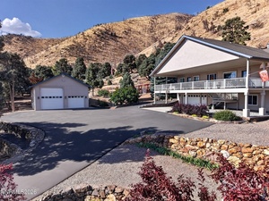 photo 1 of 1530 Moss Cir, Gardnerville, NV 89410
