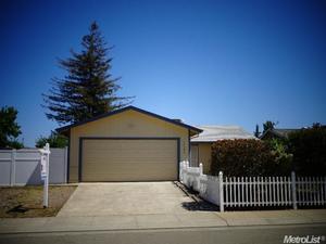 photo 1 of 19008 N Lockewood Ln, Lockeford, CA 95237