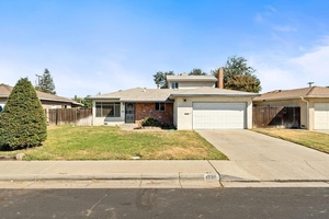 photo 1 of 1335 Terry Ave, Clovis, CA 93612