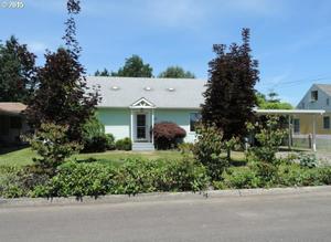photo 1 of 822 Cc St, Woodland, WA 98674