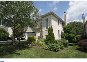 photo 1 of 1012 Riverview Ln, Conshohocken, PA 19428