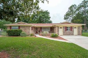 photo 1 of 928 Bay Tree Ct, Orange Park, FL 32073