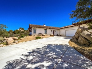 photo 1 of 42095 Lorraine Cir, Murrieta, CA 92562