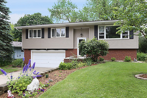 photo 1 of 351 E Reader St, Elburn, IL 60119