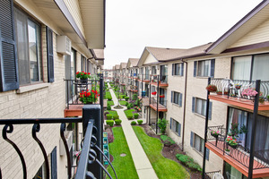 photo 1 of 5151 N East River Rd Unit 325A, Chicago, IL 60656