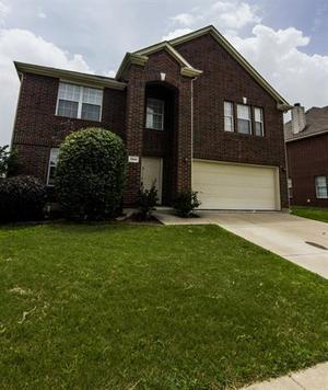 photo 1 of 7004 Lake Whitney Dr, Arlington, TX 76002