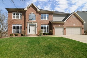 photo 1 of 407 Elderberry Ln, Streamwood, IL 60107