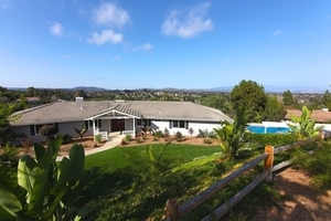 photo 1 of 1688 Yucatan Way, Fallbrook, CA 92028