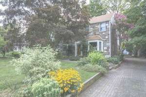 photo 1 of 1511 James Rd, Wynnewood, PA 19096