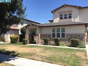 photo 1 of 1810 Champagne St, Tulare, CA 93274